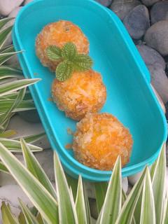 Foto resep Bola Nasi Yummy
