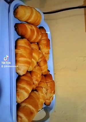 A picture of Croissant 🥐.