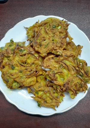 পেঁয়াজি (Peyaji recipe in Bengali) রেসিপির প্রধান ছবি