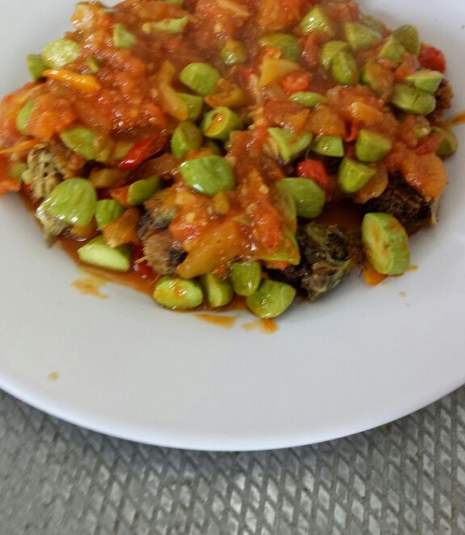 Foto resep Ikan goreng siram sambal pete