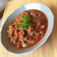 A picture of Slow cooker turkey chilli.