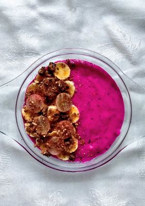 Foto resep Smoothies bowl pisang buah naga