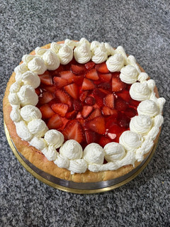 Una foto de Tarta de frutillas con crema