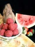 Strawberry Nariyal aur Tarbuz ke chilke ke Laddoo