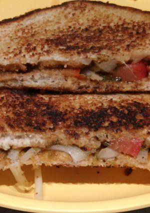 A picture of Bread Sandwich 🥪.