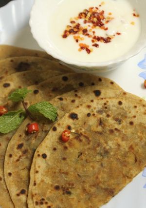 A picture of Stuffed Cabbage Paratha.