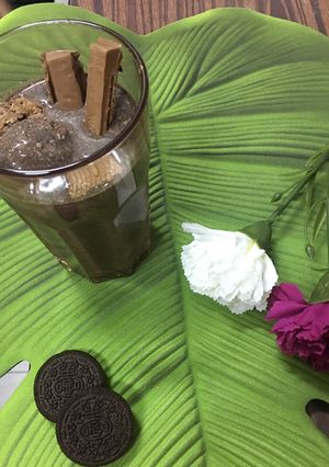 صورة لوصفة اوريو بالأيس كريم والاسنيكرز 😋🍹🍫