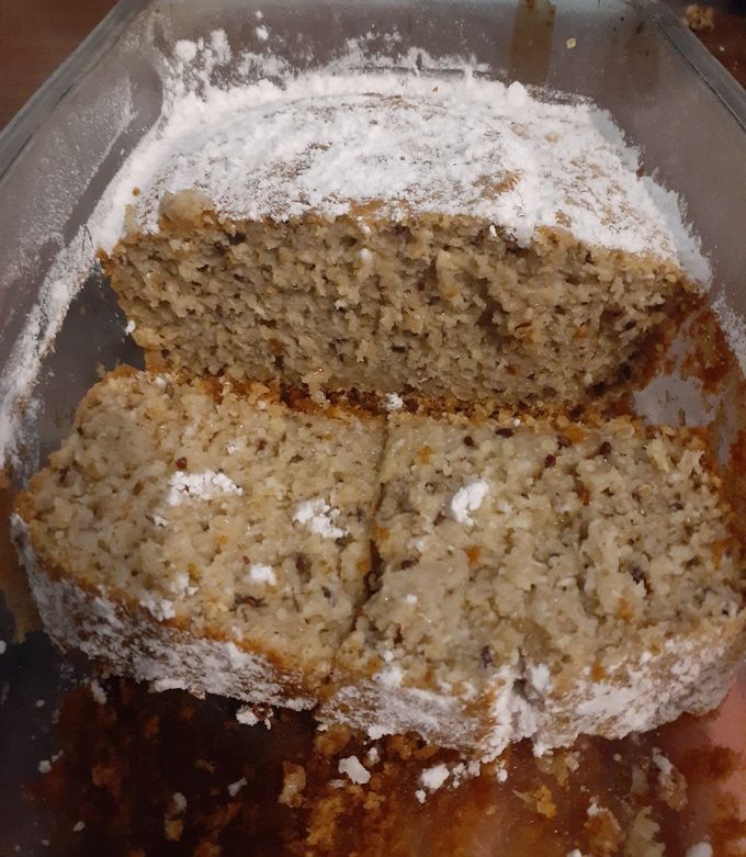 Una foto de Budín de banana, avena, coco, miel y sem de lino (súper fácil) 🥥🍌