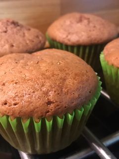 Túrós-meggyes muffin recept fotója