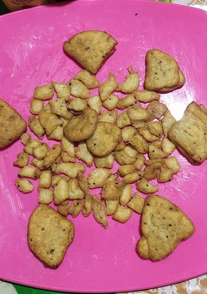 নিমকি(nimki recipe in Bengali) রেসিপির প্রধান ছবি