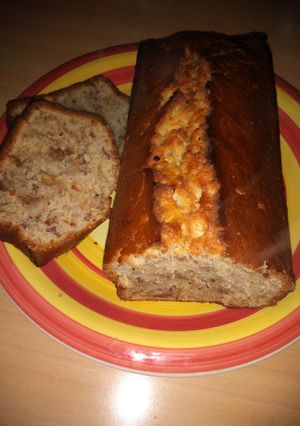 Una foto de Queque con nueces...y algo más. 🍋🍞