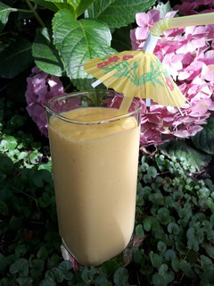 Una foto de Smoothie de mango y yogurt