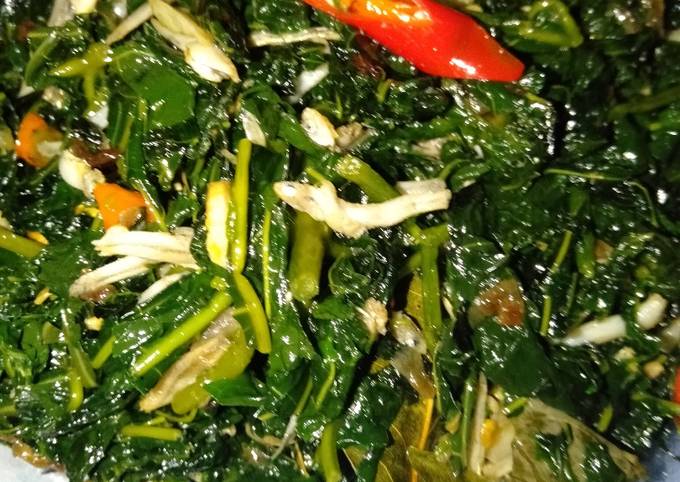 Resep Tumis daun pepaya jepang sama teri medan😋, Menggugah Selera