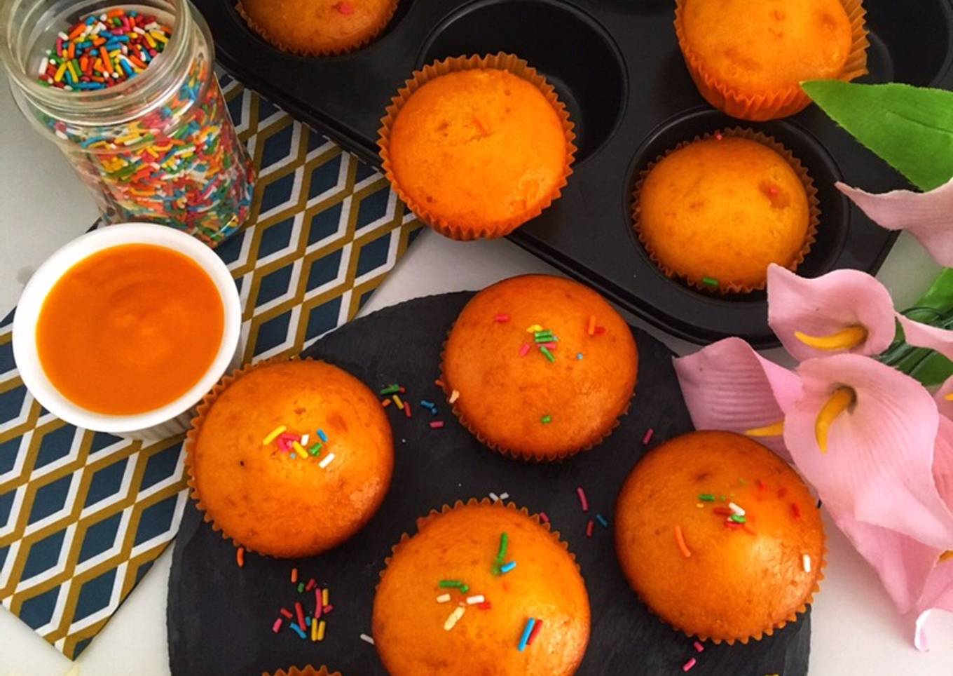 Eggless Alphonso mango cupcake