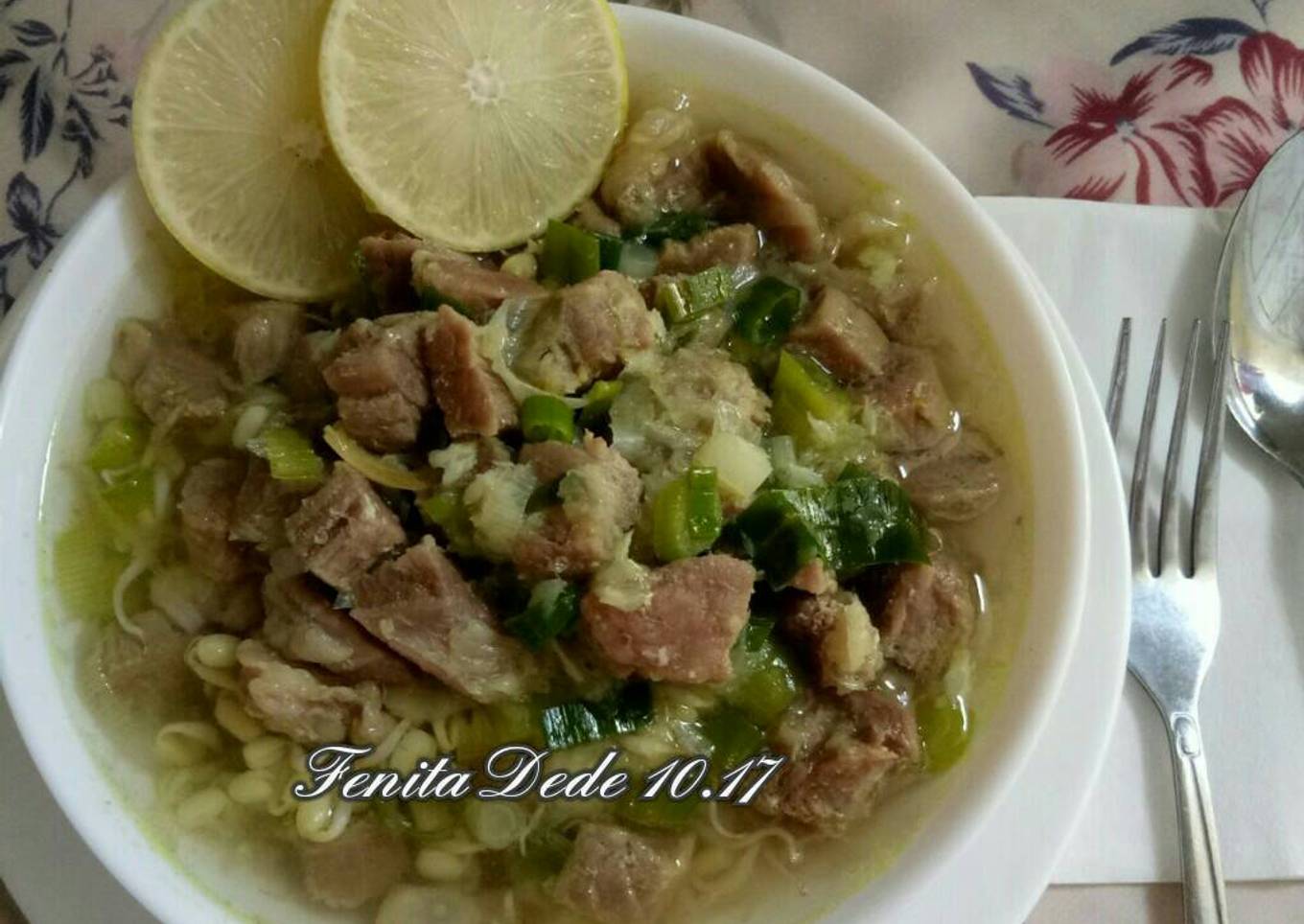 Soto Daging Kuah Bening