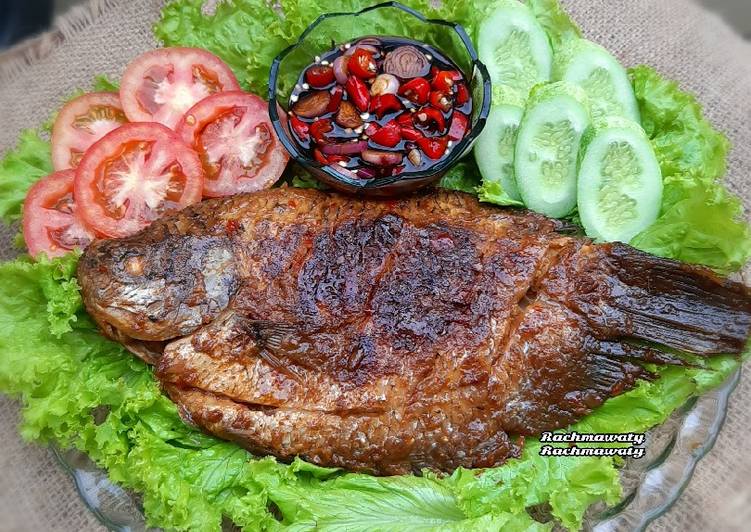 Olahan 120.Ikan Gurame Bakar Bumbu Jimbaran | Cara Buat 120.Ikan Gurame Bakar Bumbu Jimbaran Yang Bikin Ngiler