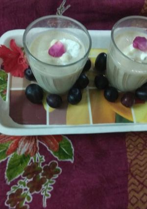 खजूर शेक आइसक्रीम के साथ (Khajur shake with ice cream recipe in hindi) रेसिपी मुख्य फोटो