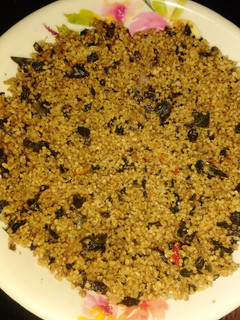 A picture of Dambun couscous da zogale.