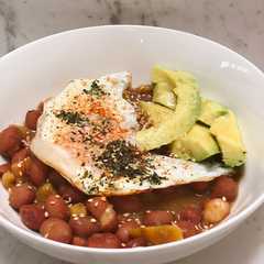 Una foto de Almuerzo de finde: Cazuela de Frijoles rojos con plátano ✨🌴