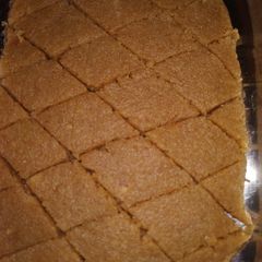 A picture of Oats badam burfi.