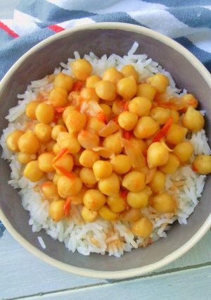 A picture of Coconut Chickpea Curry With Rice.