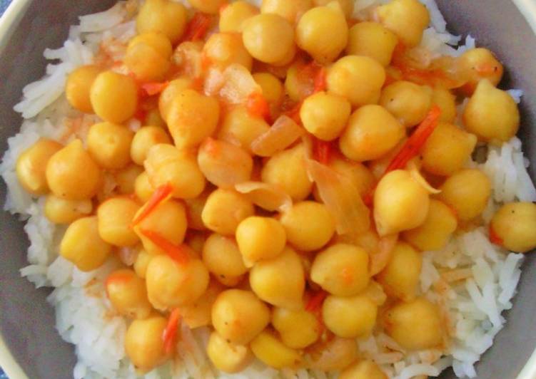 Everyday Fresh Coconut Chickpea Curry With Rice