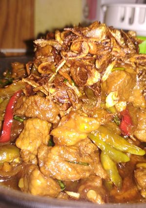 Foto resep Daging sapi aroma daun jeruk pedas manis