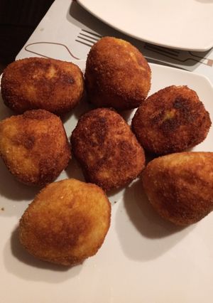 Una foto de Sushi balls a la cami