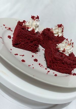 A picture of Red velvet cake.