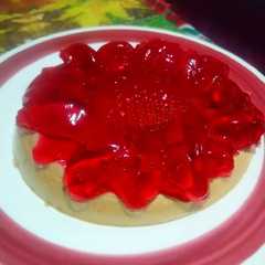 Una foto de Gelatina de Arequipe y fresa 🍓