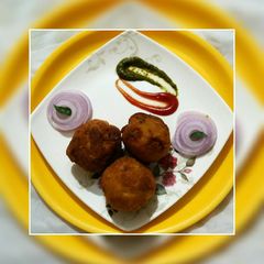 A picture of Bread pakora.