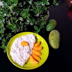 Brown Sticky Rice With Mango(Thai dish) A picture of Brown Sticky Rice With Mango(Thai dish).