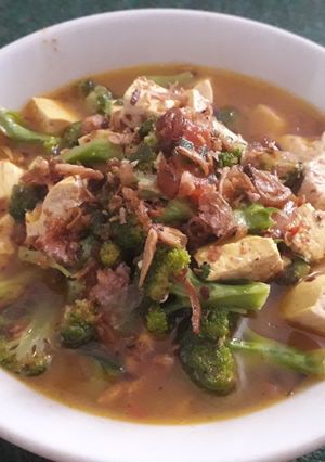 Foto resep Brokoli kuah anti kanker🤭