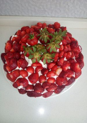 Foto di Torta panna e fragole 🍓