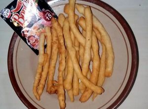 Foto resep Camilan 2 bahan (terigu+royco)