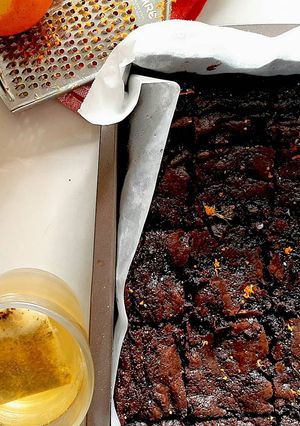 A picture of Orange ginger hazelnut brownies.