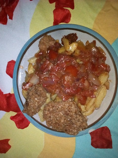 A picture of Potato and sauce.