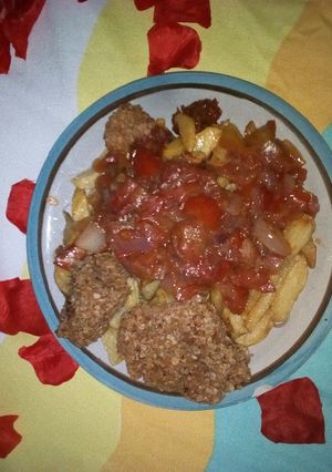 A picture of Potato and sauce.