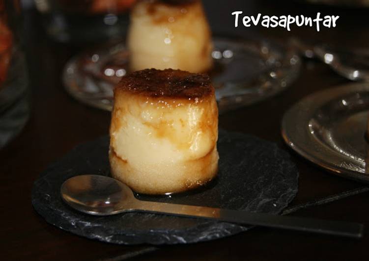 Flan de almendras y galletas