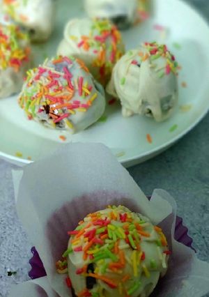 A picture of White Chocolate Truffle.
