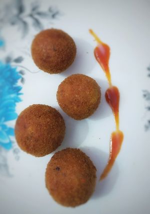 A picture of Cheese balls.