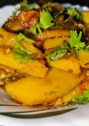 A picture of 🥔🍆 Aloo Baingan Ki Sukhi Bhujia | Easy & Tasty Homestyle Recipe.