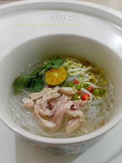 Foto resep Pho Bo (Vietnamese Chicken Noodle Soup)