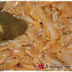 A picture of Cabbage with rice (lahanorizo) by my mother.