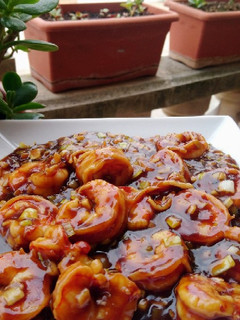 Una foto de Gambas con ajo en salsa de ostras