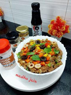 किनोवा हेल्दी सलाद (quinoa Healthy salad recipe in hindi) रेसिपी मुख्य फोटो