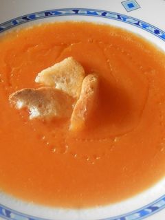 Una foto de Crema de zanahoria y calabacín