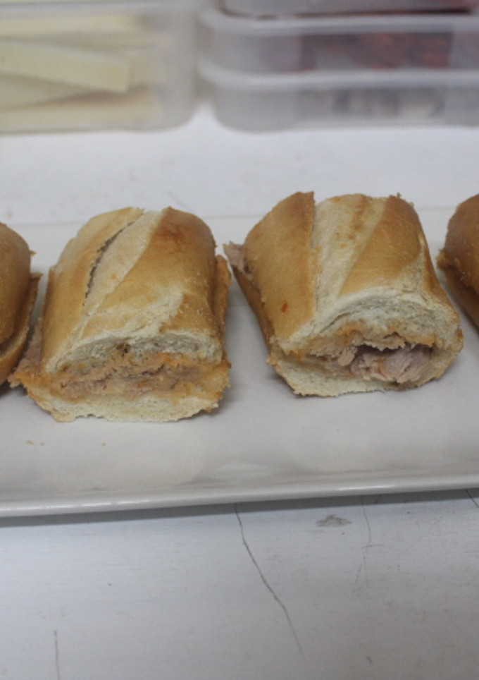 Una foto de Bocadillo de atún