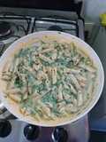 Pasta integral con espinacas y crema de cheddar