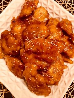 عکسی از دستور مرغ سوخاری عسلی (crispy honey chicken)